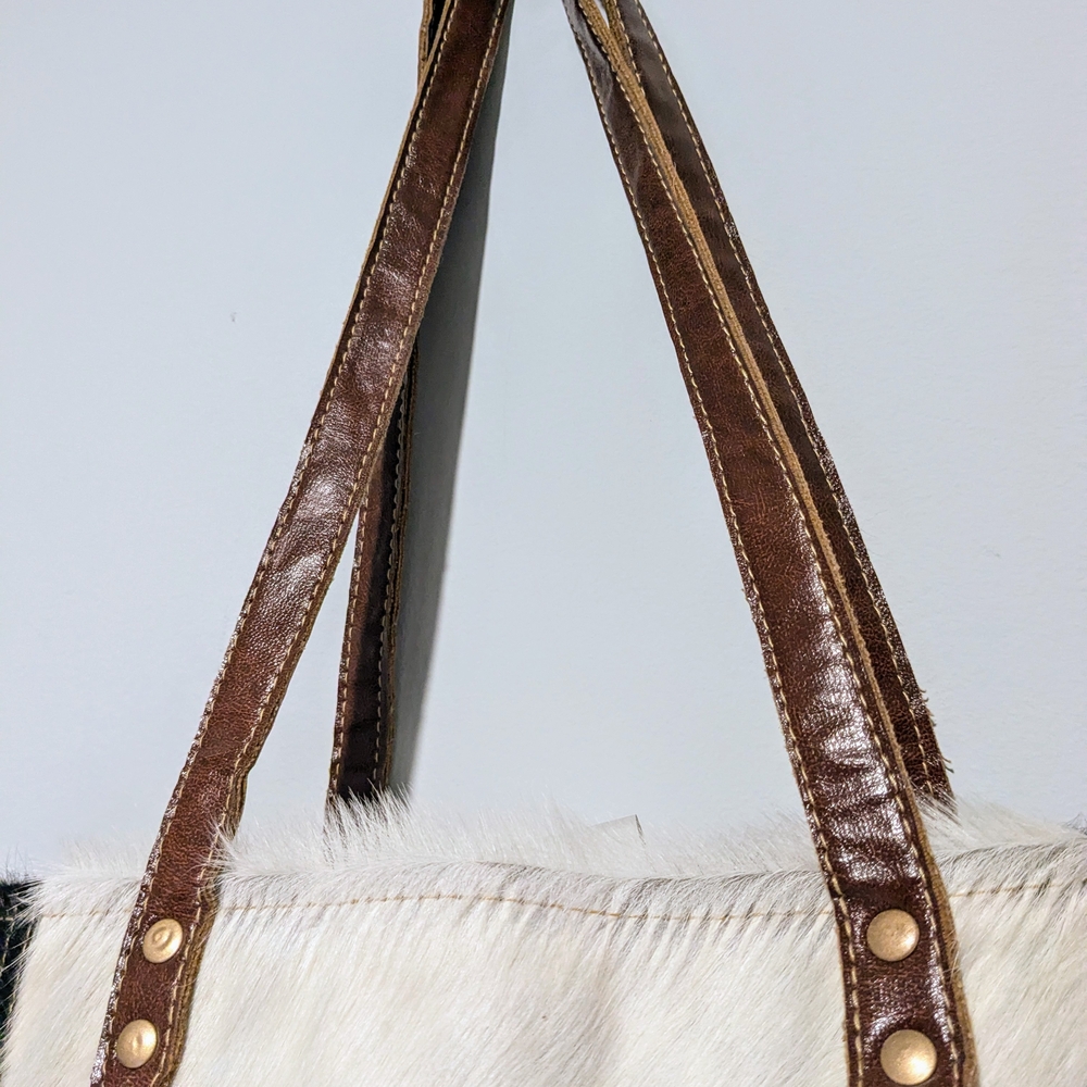 Charlie Paige Multicolor Large Cowhide Shoulder Bag - Picture 9 of 13